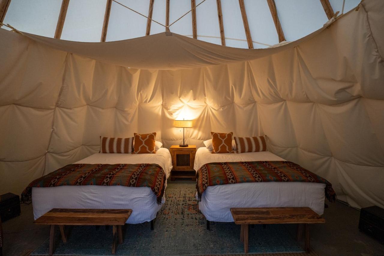 גרדינר Dreamcatcher Tipi Hotel מראה חיצוני תמונה